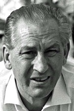 <b>...</b> Carl-<b>Heinz Mahlmann</b> 1951 die Präsidentschaft beim Hamburger SV übernahm. - mahlmann-guenter2